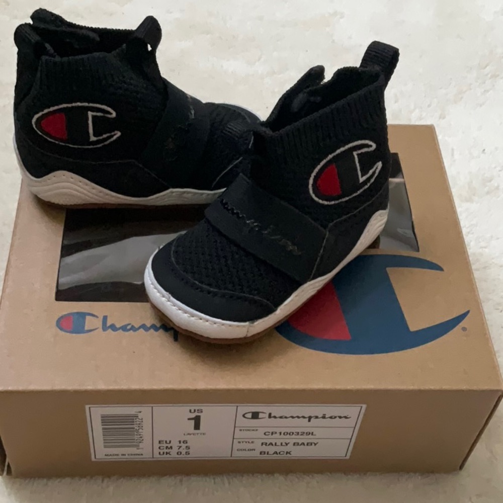 Champion Rally baby soft bottom crib shoes. Size 1. NWOT